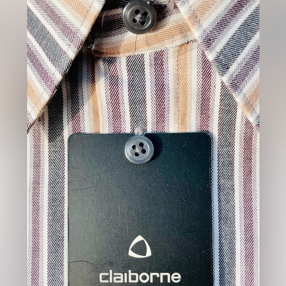 Claiborne Long Sleeve Button-Down👔 - Picture 3 of 6